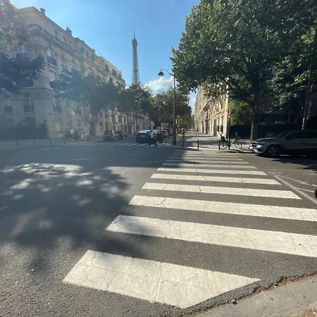 Appartement Superbe 3br Champ De Mars Paris